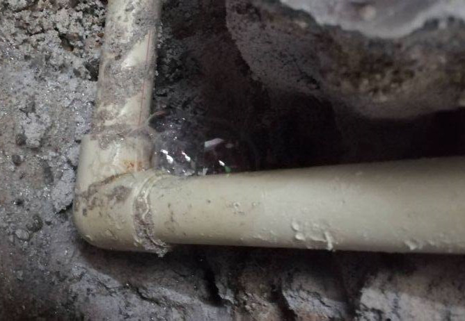 修理漏水的家庭水管需要多少钱？