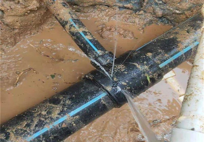 如何用水管测漏仪找出管道漏水点