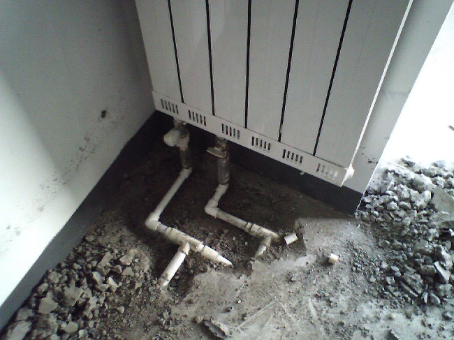 地暖漏水检测：使用管道测漏仪定位泄漏点