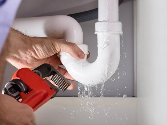 家庭管道漏水的9个最常见原因